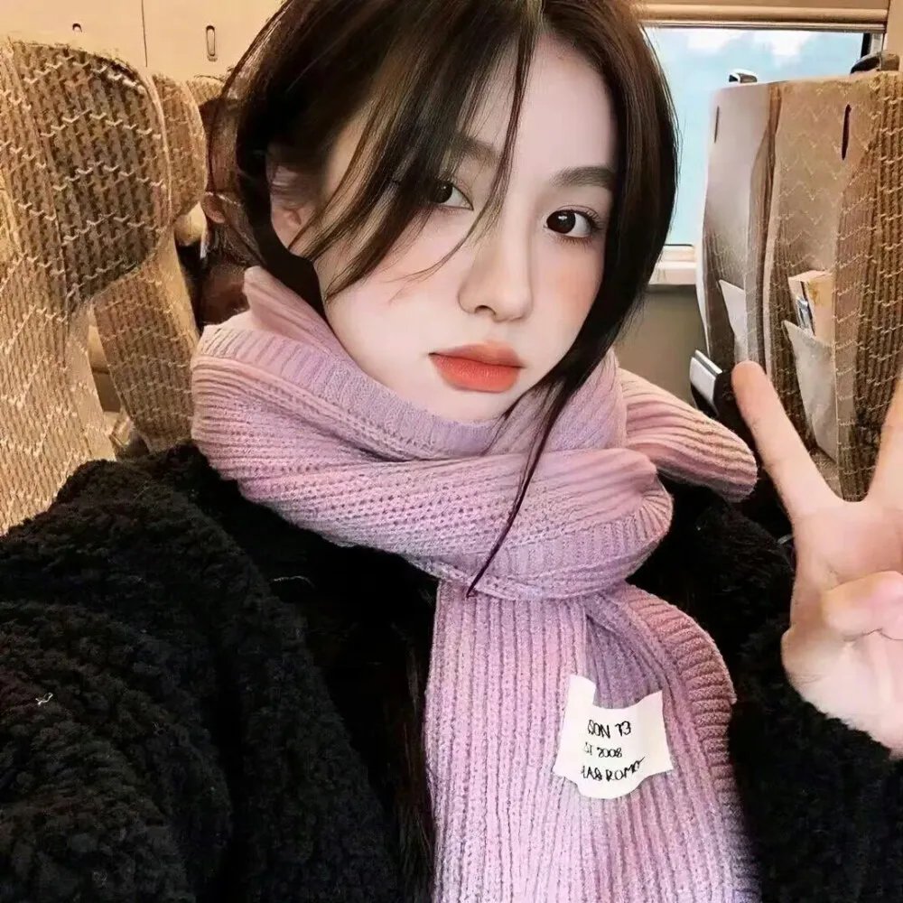 拿针的女孩封面